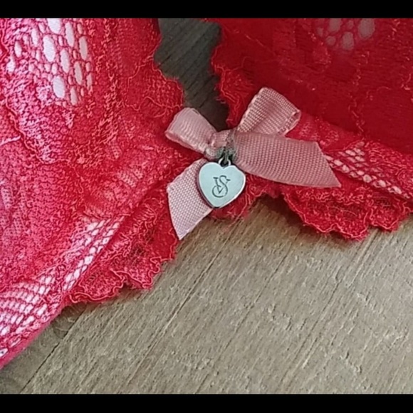 Victoria Secret bra - Picture 4 of 8